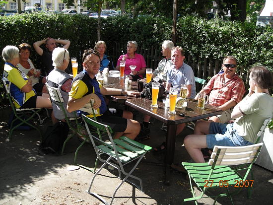 Abschluss im Biergarten